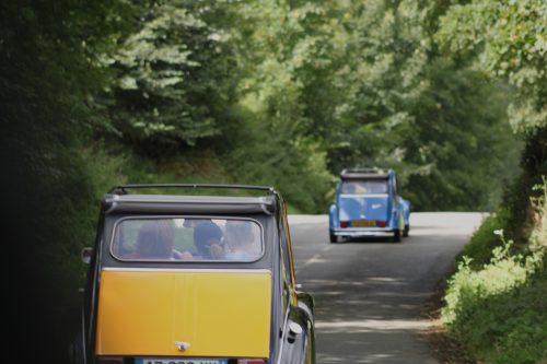 Sur les routes de la Campagne Audomaroise avec la mythique 2CV